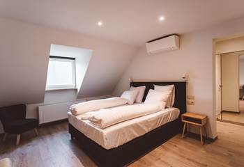 303 CHAMBRE DELUXE -CHAMBRE