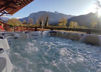TERRASSE JACUZZI AU SOLEIL