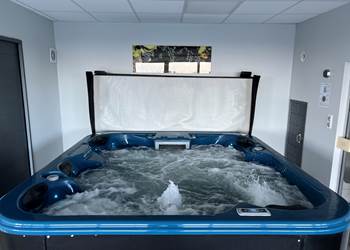 Spa 5 places (disponible en option seulement le week-end)