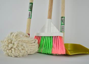 broom-1837434_1280