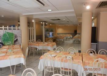 salle resto bas (1)
