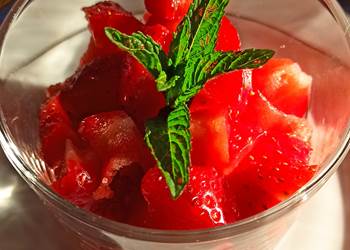 soupe de fraises du jardin !
