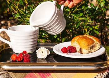 breakfast-outside-5479619__340