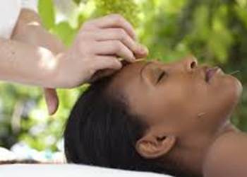 Massage kobido relaxant liftant du visage