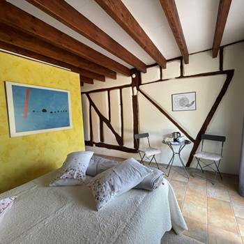 Vue générale de la chambre-presta