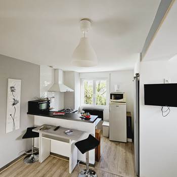 L'entrée de l'appartement au 1 premier étage