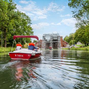 Bateaux électriques ©utopix-vhello-img-around