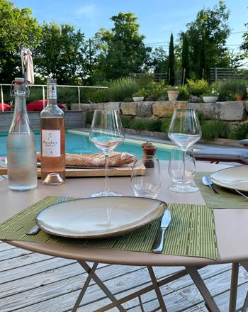 Piscine et sauna (dispo 2h/jour)