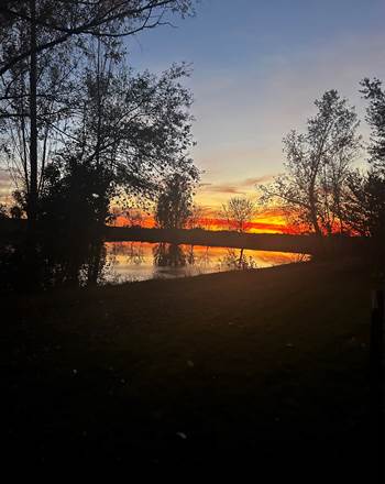 Un beau coucher  de soleil Au Gré Du Vent