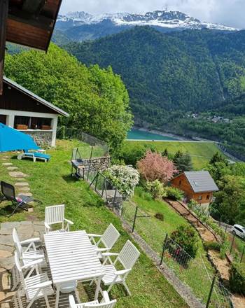 Vue sur jardin et lac du Verney