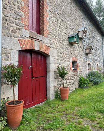 Grange ou se trouve jeux et vélos