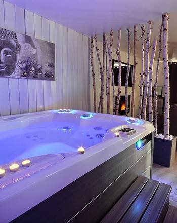 A jacuzzi salon
