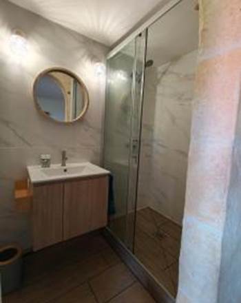 Salle de bain moderne 