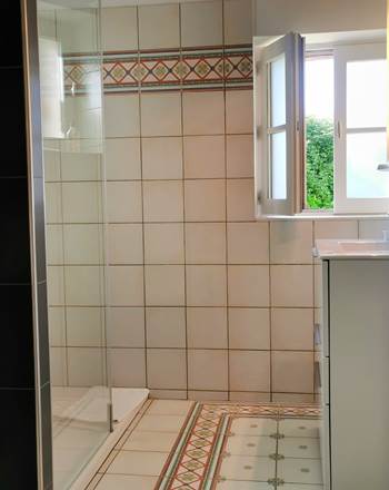Annexe-suite-salle-d-eau-douche-rez-de-chaussee