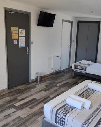 640758626