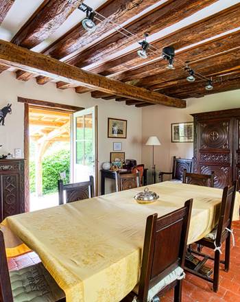 Annexe-salle-a-manger-pour-service-petits-déjeuners