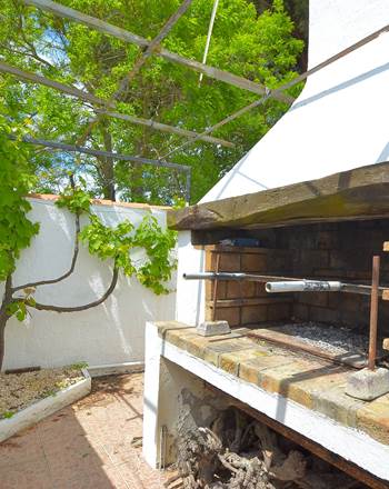 villa-les-salines-cabane-pêcheur-location-appartement-maison-vacances-grau-du-roi-jardin-proche-plage-grande-capacité-couchages