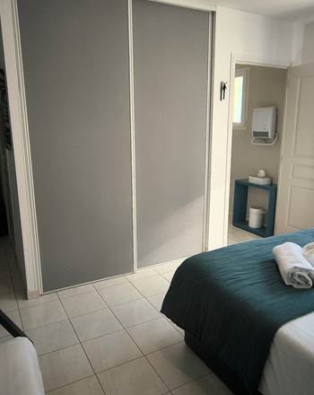 Espace nuit familial confortable pour 4 à 5 personnes en Sarthe