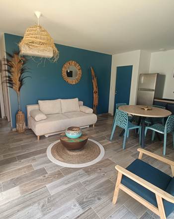salon lumineux et climatisé