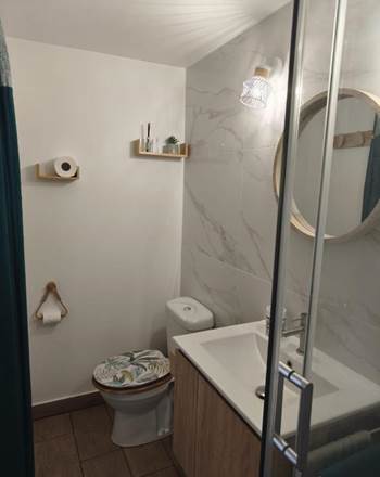 Salle de bain fonctionnelle 