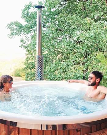 Bain nordique avec buses de massage