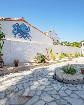 villa-les-salines-flamant-location-appartement-maison-vacances-grau-du-roi-jardin-proche-plage