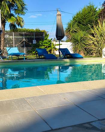 piscine-gite-la-voie-verte-la-fleche.jpg