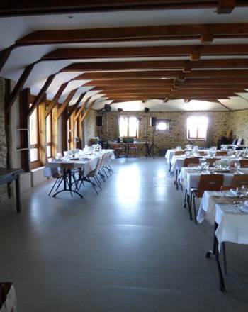 SALLE DANS SON ENSEMBLE