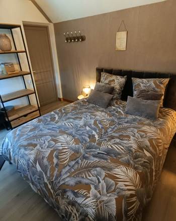chambre avec accès salle de bain