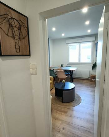 couloir donnant sur le salon