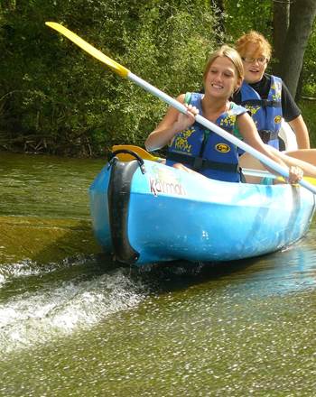 KAYMAN-CANOES-La-Classique-:-Excursion-en-Canoë-avec-Départ-de-Marsac-Canoë-Aveyron-Location