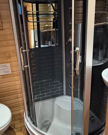 roulotte-insolite-spa-sauna-la-fleche
