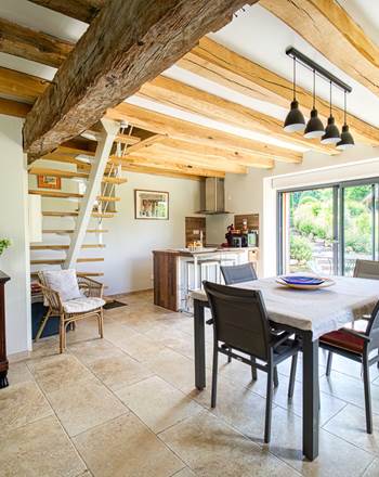 suite-de-l-atelier-avec-living-la-verrerie-d-ivoy