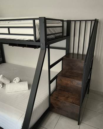 Espace nuit familial confortable pour 4 à 5 personnes en Sarthe