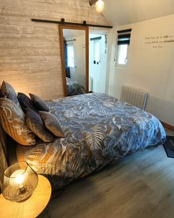chambre principale lit Queen size