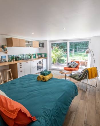 casa-mypi-studio-sous-bois-queensize