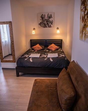 Chambre 1 Lit et canapé