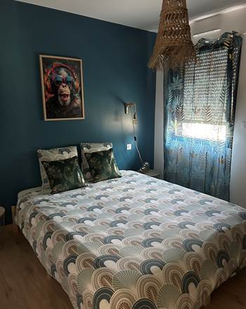 chambre lit de 160 avec penderie et rangement