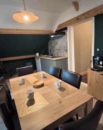 cuisine équipée gîte La Flèche four lave vaisselle Sarthe