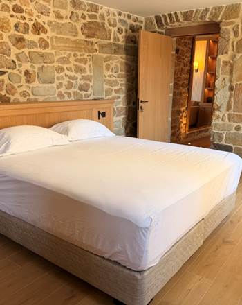 Chambre 11 - Lit