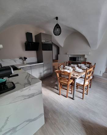 COIN REPAS SOUS VOUTES