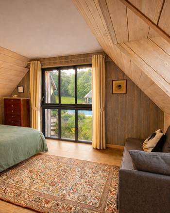 suite-de-l-atelier-lit queen-size-la-verrerie-d-ivoy
