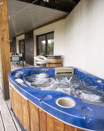 Le Chalet - Jacuzzi privé 2 personnes avec vue mgnifique sur les montagnes, le Grand Morgon et le lac de Serre-Ponçon