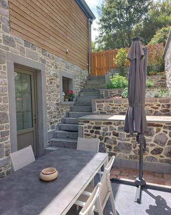 Cour Gîte Les Longs Prés - Lompret, Chimay