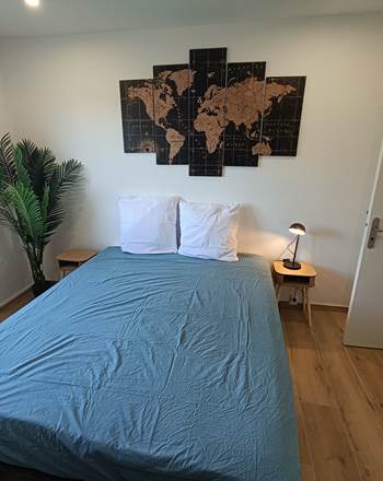 chambre spacieuse lit de 160
