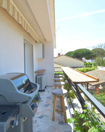villa-les-salines-fleur-de-sel-location-appartement-maison-vacances-grau-du-roi-jardin-proche-plage