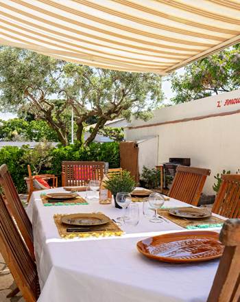 villa-les-salines-flamant-location-appartement-maison-vacances-grau-du-roi-jardin-proche-plage