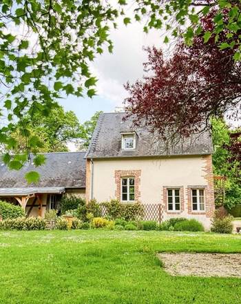 la-verrerie-d-ivoy-l-annexe-cote-jardin