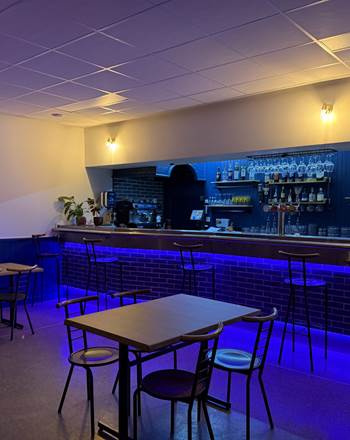 bar