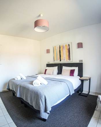 chambre-hote-piscine-spa-la-fleche